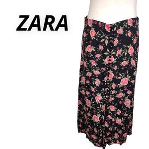 ZARA WOMAN Skirt Size Medium BUTTONS DETAIL Black Pink FLORAL MIDI